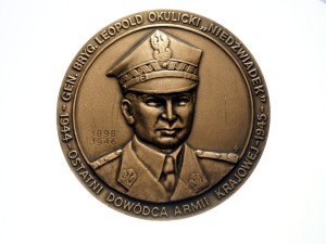 M03848 Medal Generał Leopold Okulicki "Niedźwiadek"