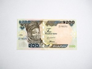 B0971 200 Naira 2005 rok Nigeria